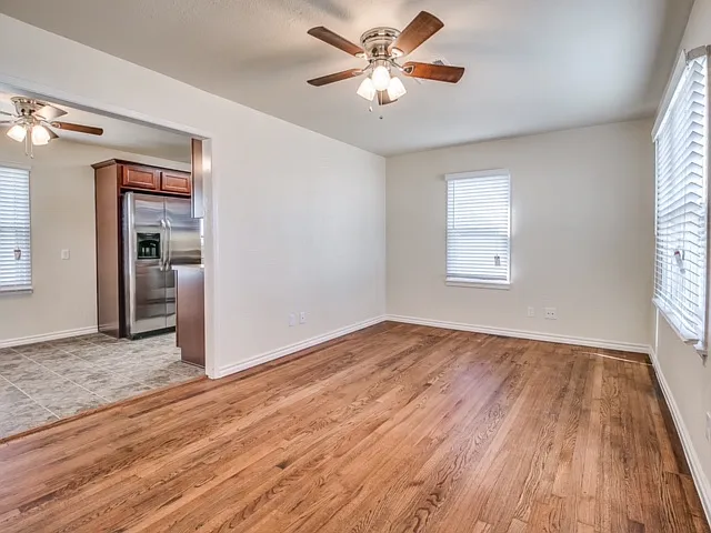 950 Dakota St — Photo 16