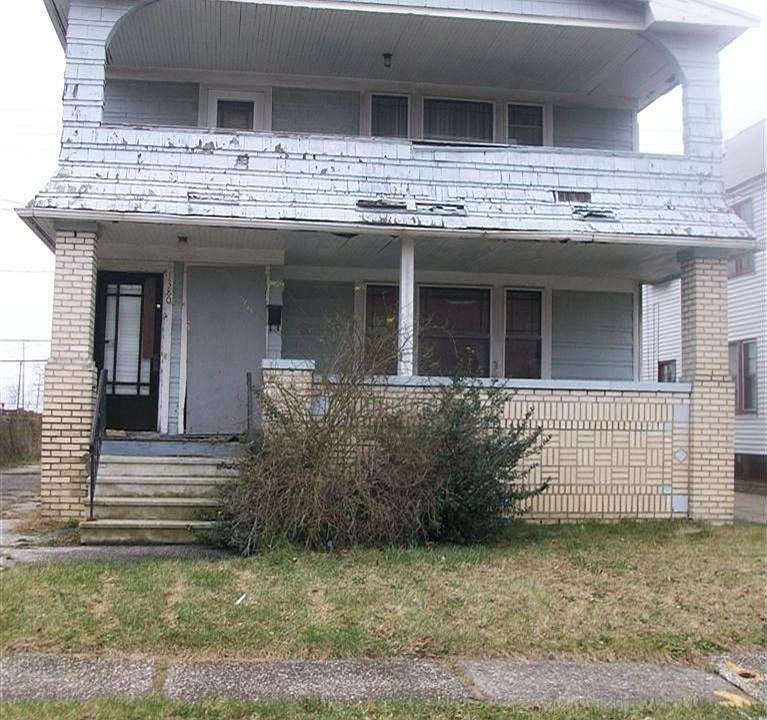 2nd image of 1378 Larchmont Rd