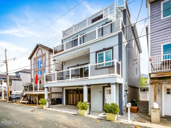 22 Gravelly Point Road, Highlands, NJ 07732