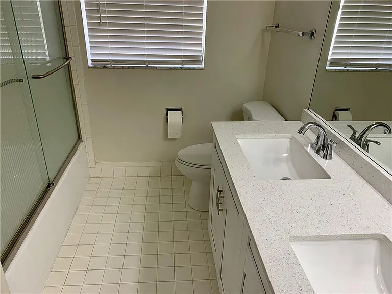 10841 Fox Glen Dr — Photo 17