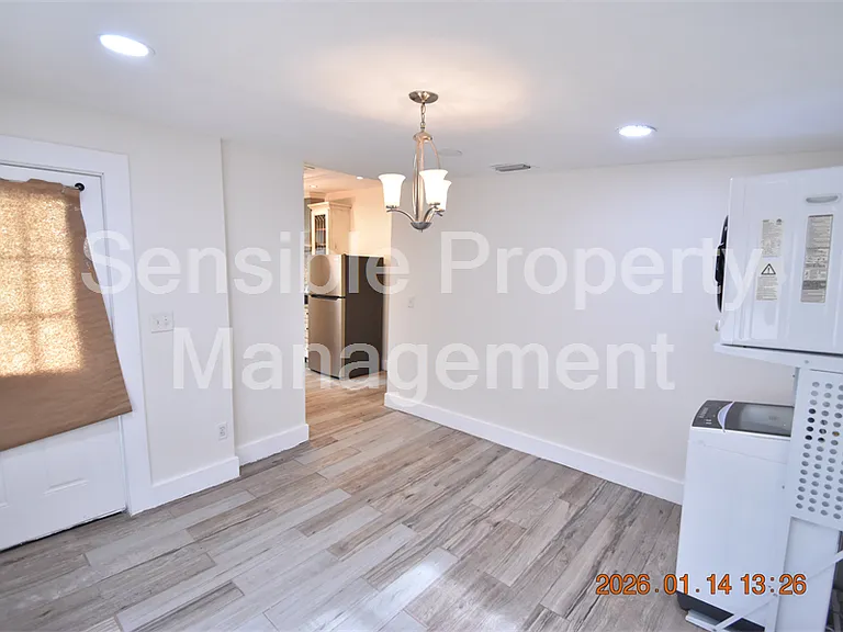 907 E Patterson St — Photo 6