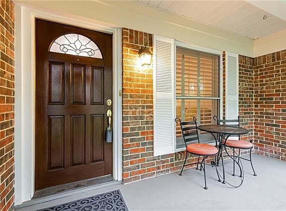 5th image of 9403 Queenswood Dr