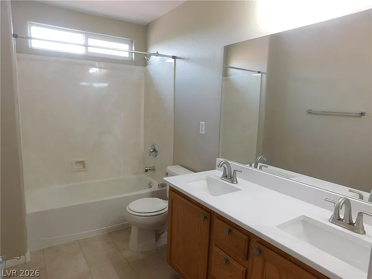 913 Ambrosia Dr — Photo 15