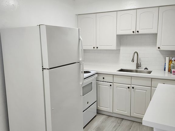 3rd image of 1513 NE 6th St #3