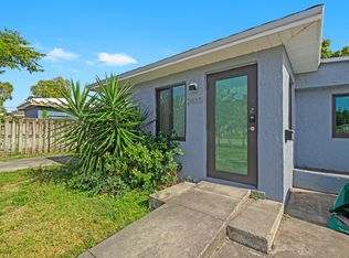 2410 Jackson St, Hollywood, FL 33020