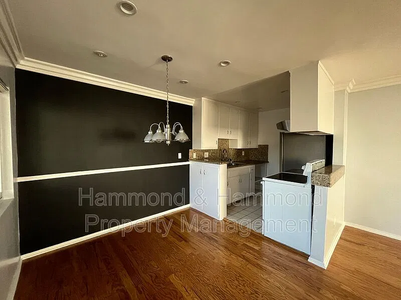2 bed, 1.0 bath, 781 sqft, $2,600 — Photo 4
