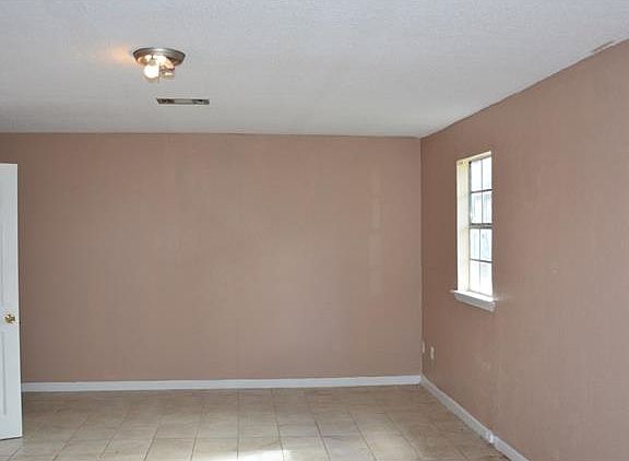 3rd image of 1640 Buccola Ave