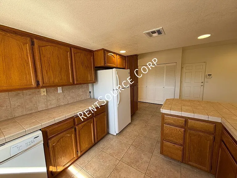 3822 W Avenue K6 — Photo 10