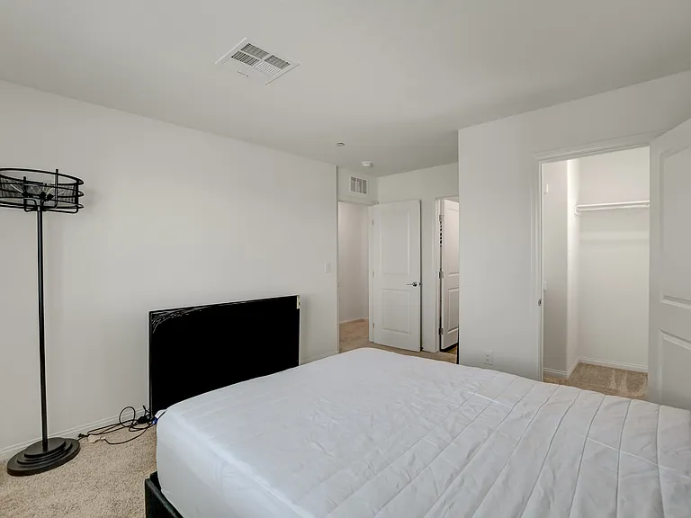 6924 Spicy Merlot St — Photo 5