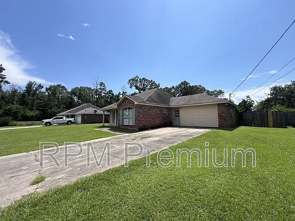 3rd image of 36037 Cheray Dr