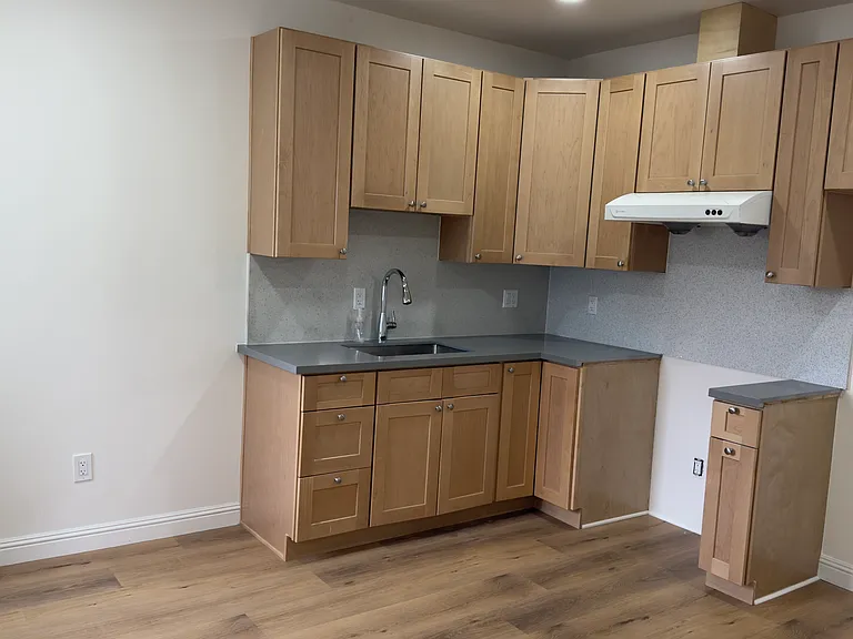 750 8th St #2 — Photo 3