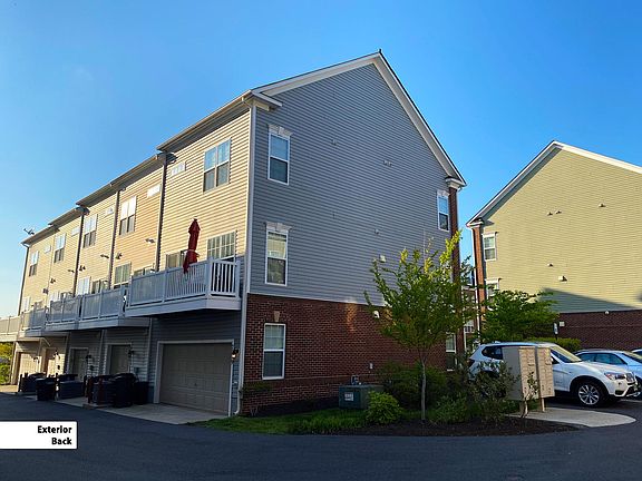 2nd image of 7219 Silver Thorn Way