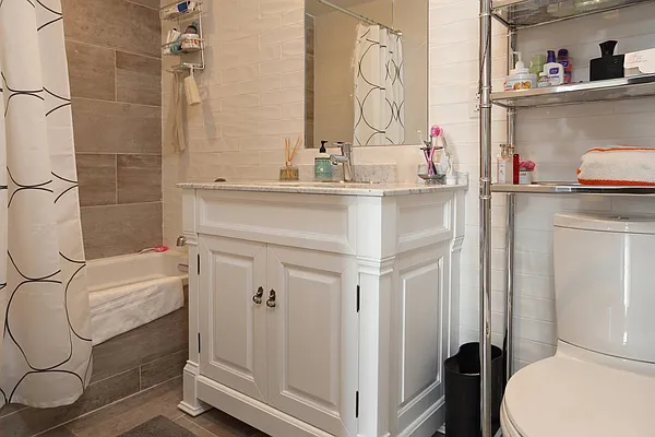 Rented by Compass | media 21