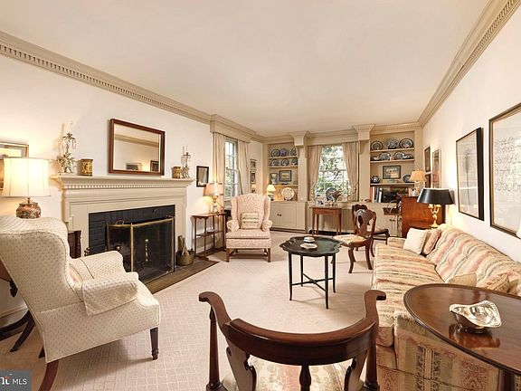 5th image of 6122 Woodmont Rd