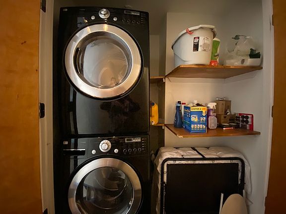 3rd image of 176 Johnson St APT 5A