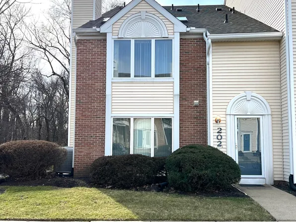 202 Devon Way, Levittown, PA 19057