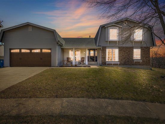 2338 Johnnycake Ridge Ct, Ballwin, MO 63011