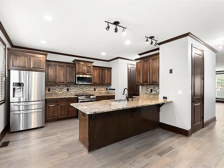 5583 Julian Pl — Photo 17