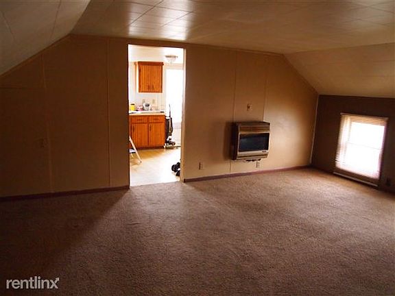 East Main street 119 reading photos on 11-21-2013 (18)