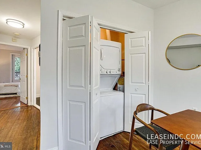 1938 Biltmore St NW #B — Photo 18
