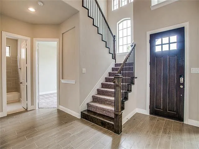 8549 Anvik Dr — Photo 5