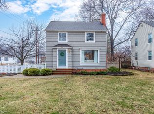 486 Oakmoor Rd, Bay Village, OH 44140