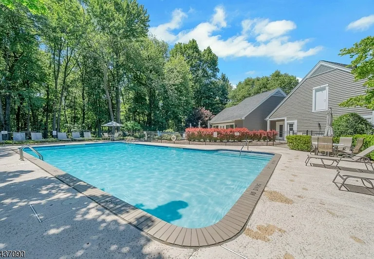 224 Barnstable Dr — Photo 47