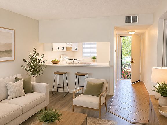 4th image of 2222 Los Feliz Dr #107