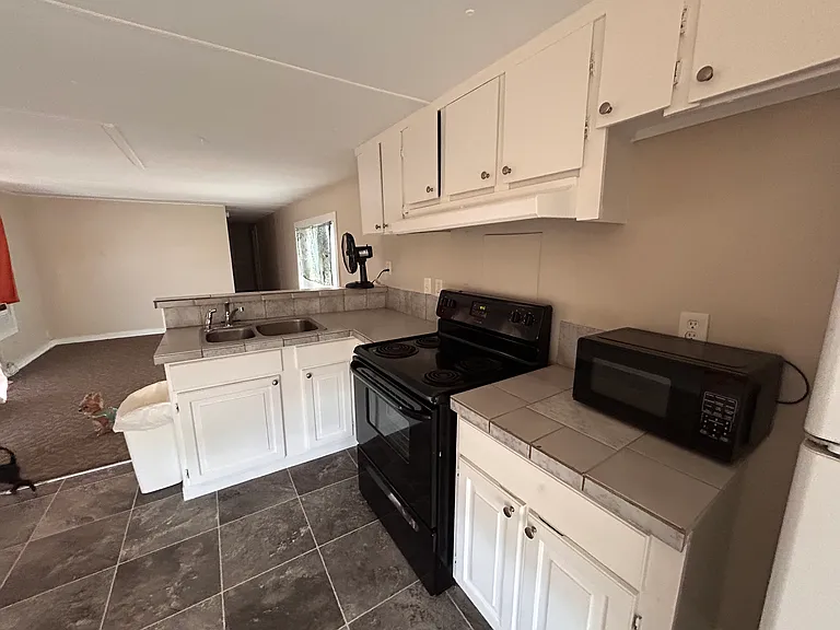3630 Dixie Hwy NE #C-6 — Photo 10