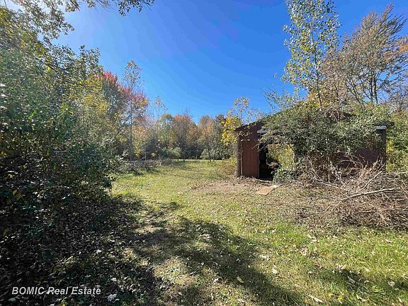 5th image of 9157 Birch Run Rd