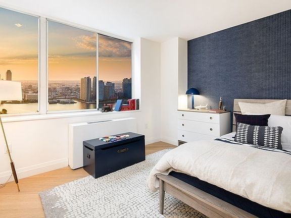 5th image of 420 E 54th St APT 2011