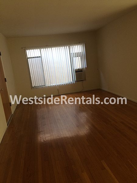 1st image of 936 N Stanley Ave APT 4