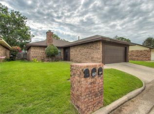 1722 Lionsgate Cir, Bethany, OK 73008