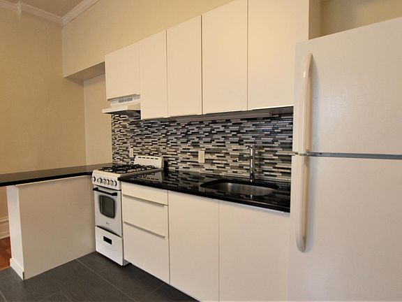 5th image of 6818 Quincy St APT 1R