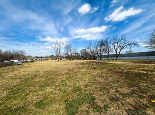 206 W 4th St, Tahlequah, OK 74464