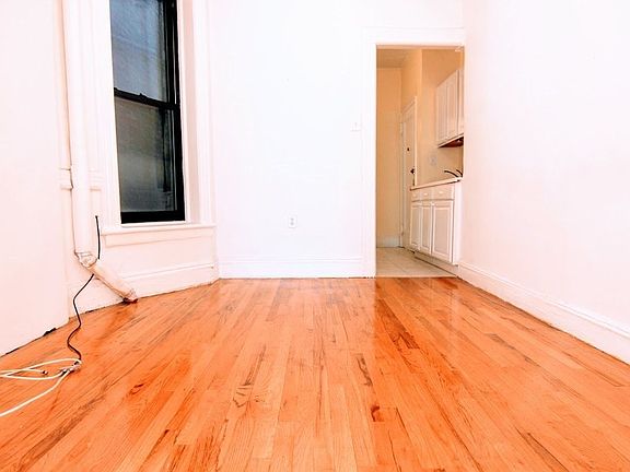 3rd image of 236 E 89th St #2CC