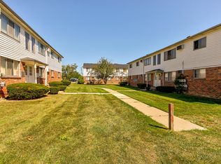 26111 Pinehurst St #AD26EA2F2, Roseville, MI