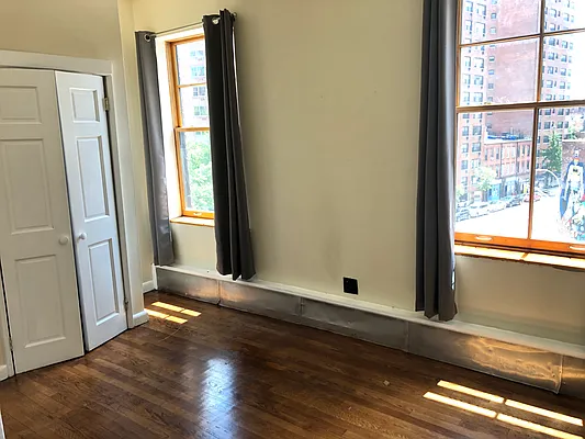 Rented by Meraki Realty LLC | media 8