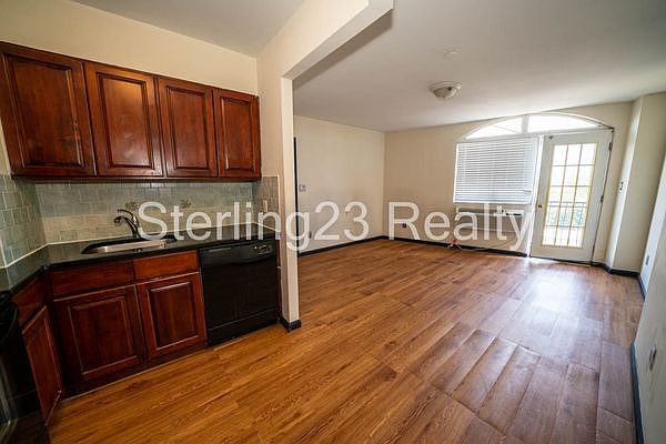1st image of 27-16 12th St #5C