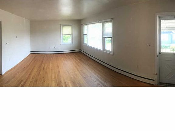 3rd image of 17 Elizabeth Ave