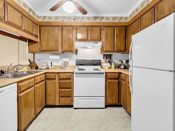 4th image of 9501 Shore Dr. #A-302