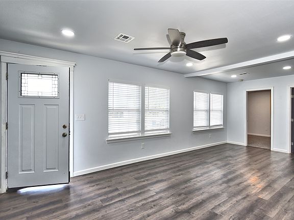4th image of 2401 W 49th St