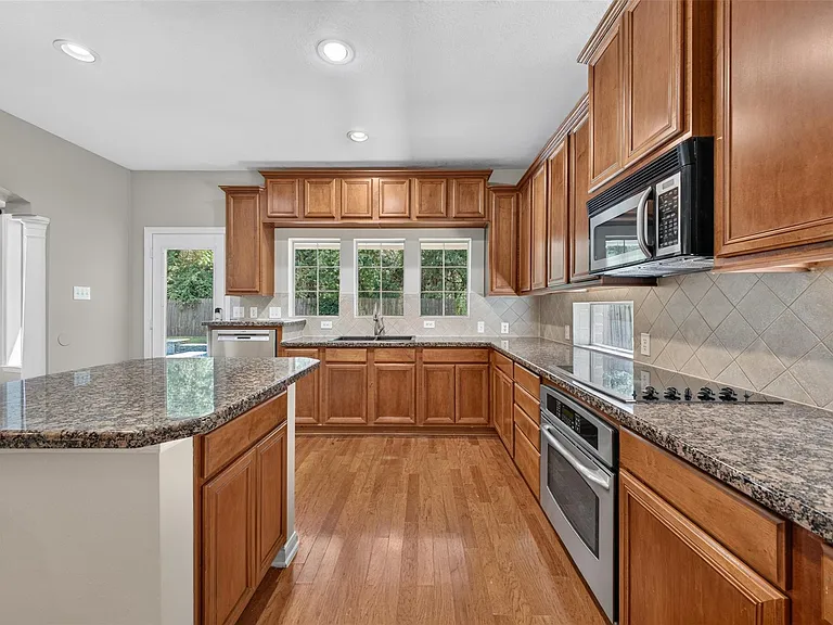 21327 Pennshore Ln — Photo 13