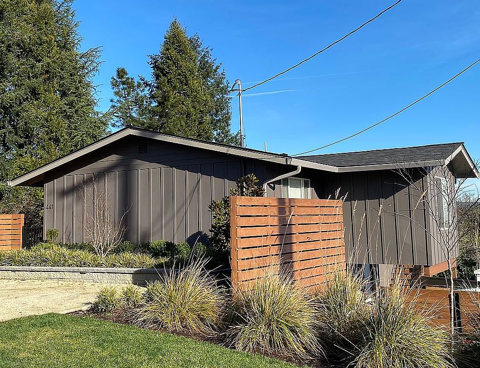 1st image of 441 SW Dogwood Dr