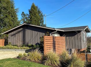441 SW Dogwood Dr, Dundee, OR 97115
