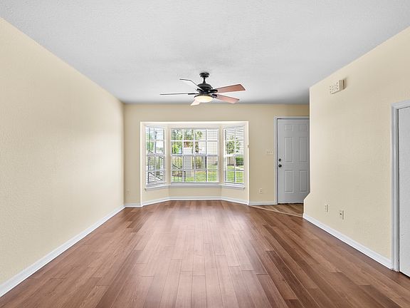4th image of 37308 Embassy Park Ln