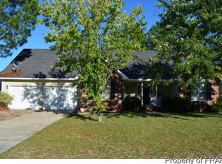 5052 Woodspring Dr, Hope Mills, NC 28348