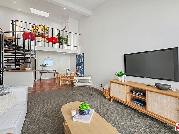 5th image of 1440 Veteran Ave APT 531