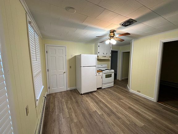 2nd image of 21 Central Sq Unit A