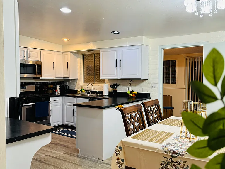 3015 N Wilson Ave — Photo 18